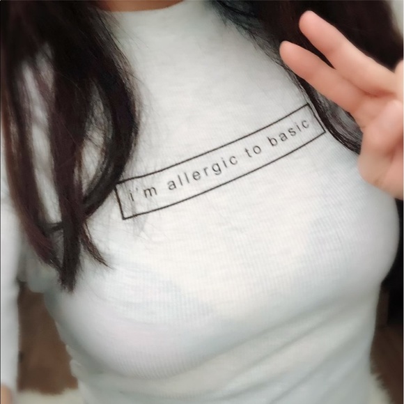 I’m Allergic to Basic GRAPHIC TOP - Picture 1 of 2
